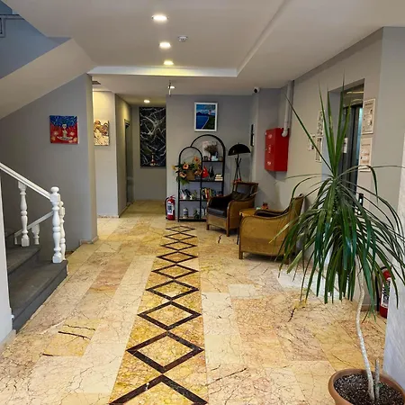 Premier Hotel 3*