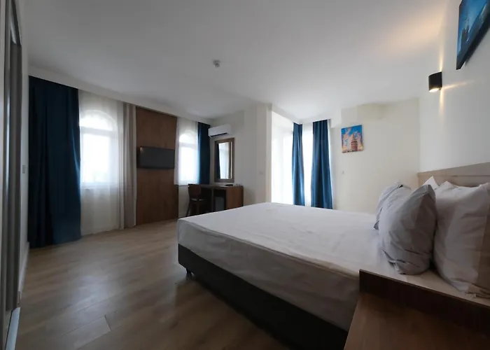 Hotel Premier 3*