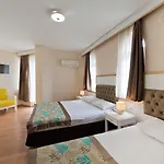 Premier 3*