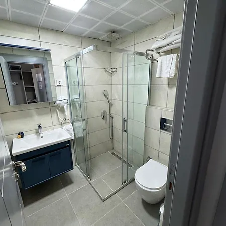 Premier Hotel 3*